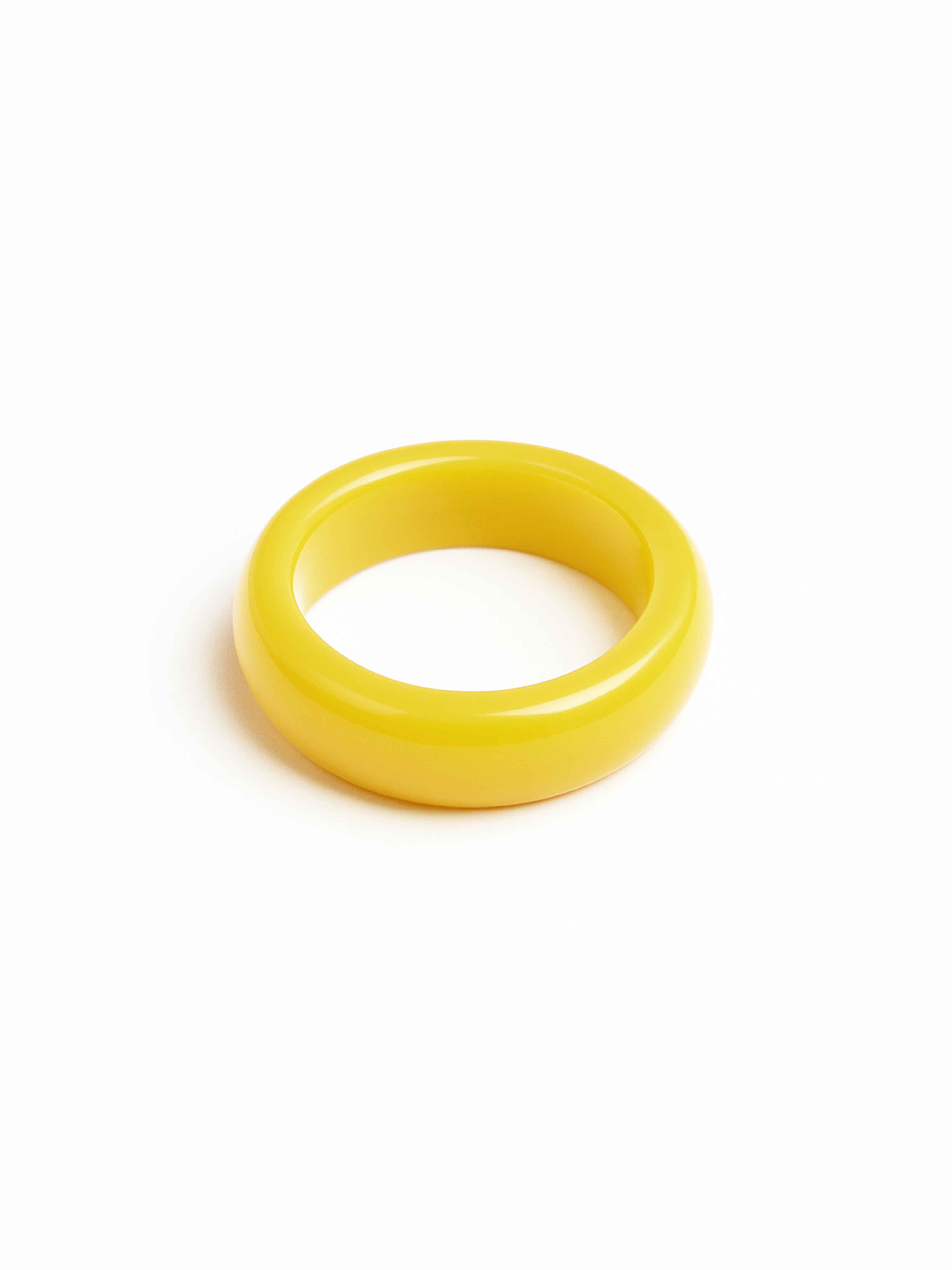 Кольцо из камня