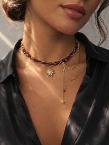 Колье из камня гранат с подвеской солнце 5664