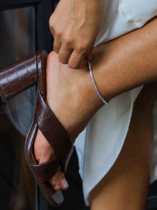 Armband am Knöchel 4700