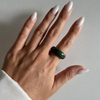 Зеленое кольцо из камня агат 5241