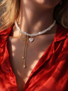 Halskette aus schillerndem Kristall mit Herzanhänger und Kette 5560