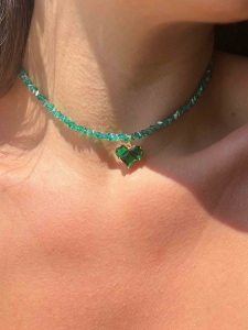 Green choker with a heart 5319