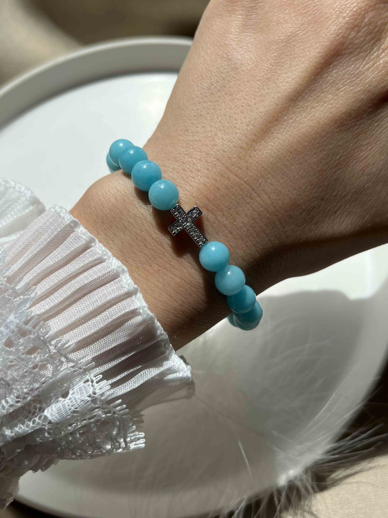 Браслет из голубого агата с крестиком 4515