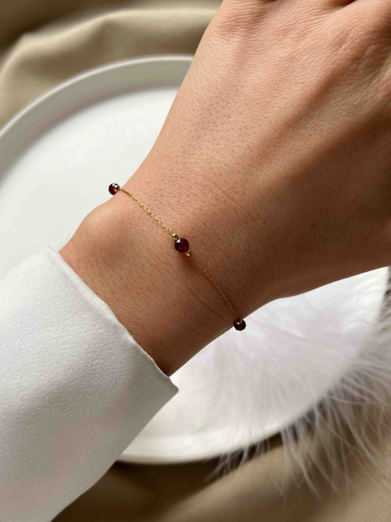 Цепочка на руку с натуральным гранатом 5640