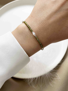 Grünes Armband mit Perlen 5084