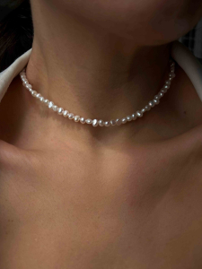 Choker with random pearls 5264